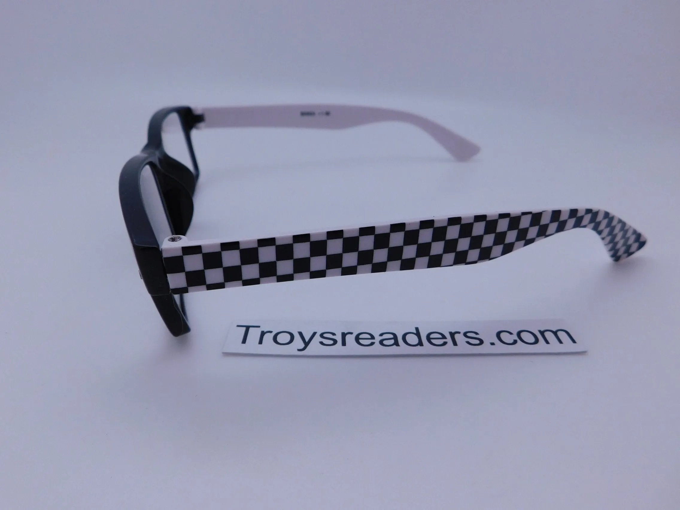 Black And White Readers In Four Styles